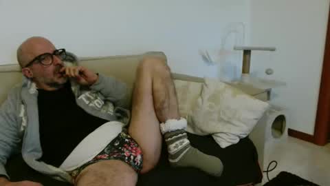 simi online show from November 24, 2:49 pm