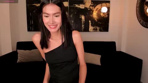 Call me Nia  online show from February 21, 7:28 pm