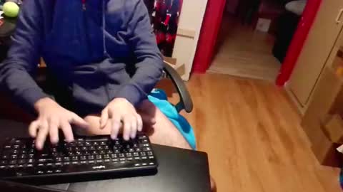 nicecck24 online show from November 25, 5:28 am