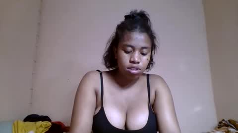 nicelly01 online show from May 12, 6:17 pm