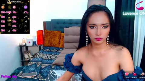 Snapshot of nicetouch_69 chatting on December 29, 7:17 am Olivia online show from December 29, 7:17 am