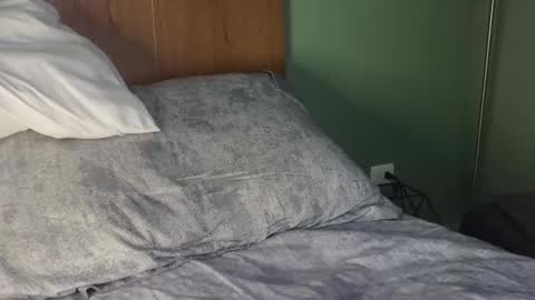 Nicolas              online show from October 16, 9:46 pm