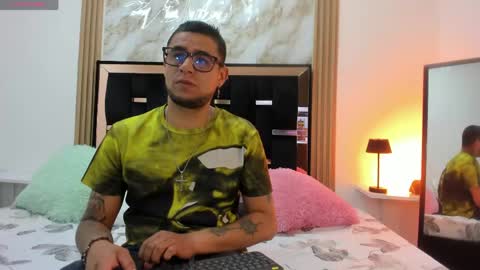 nickk_jonson online show from May 4, 1:39 pm