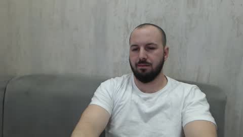 Julian online show from February 25, 10:46 pm