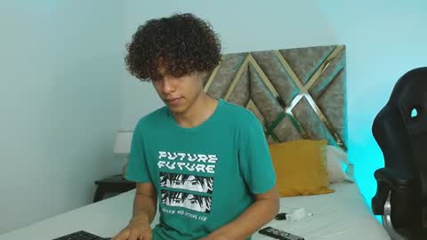 Snapshot of nickolas_moon chatting on January 8, 3:07 pm Nickolas Muoz online show from January 8, 3:07 pm