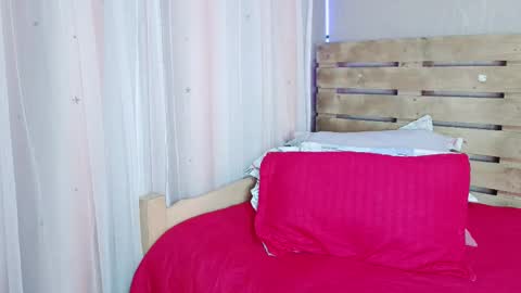 nicky_oli online show from February 16, 7:27 pm