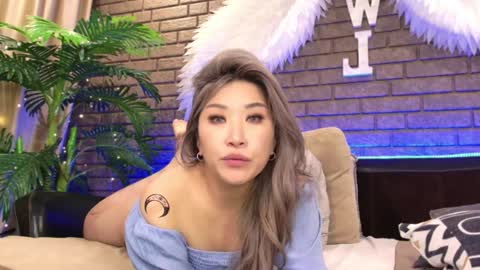 Today is my 41st birthday  And in 2 hours Im waiting for you on the stream Stock up on tokens and a good mood Nicky online show from February 5, 7:53 pm