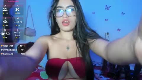 Nicolle online show from September 10, 11:50 pm