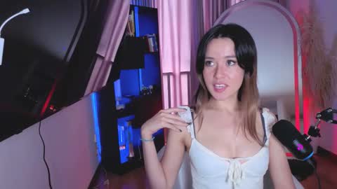 Snapshot of nickywindsor chatting on October 21, 7:17 pm Nicky online show from October 21, 7:17 pm