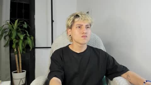 Nico  online show from October 18, 2:49 am