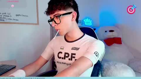 nico  online show from March 28, 8:32 pm