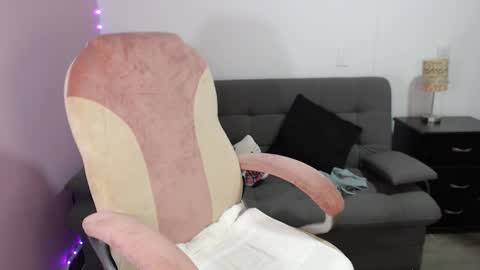 nicole Storm online show from November 4, 11:39 pm