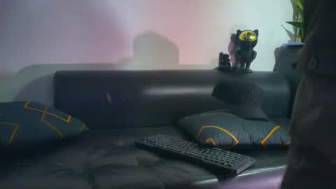 Nicolas online show from November 10, 3:53 am