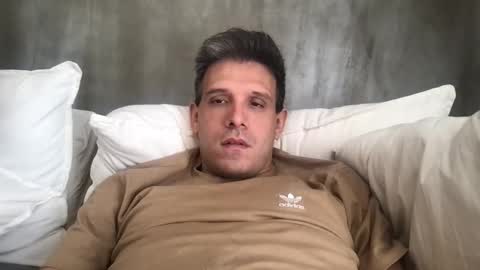 nicolaspercha online show from May 4, 3:40 pm