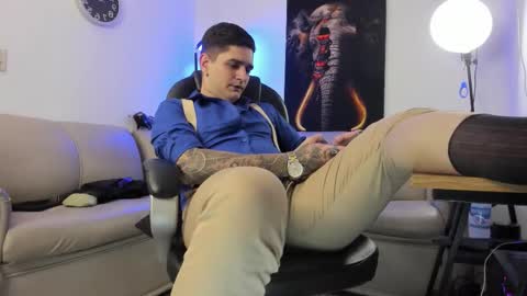 Nicolas Fellener online show from December 16, 4:30 am