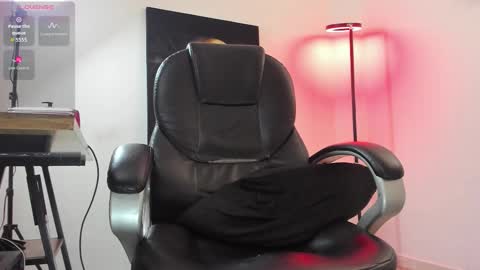 Nicolas Fellener online show from November 15, 5:09 am