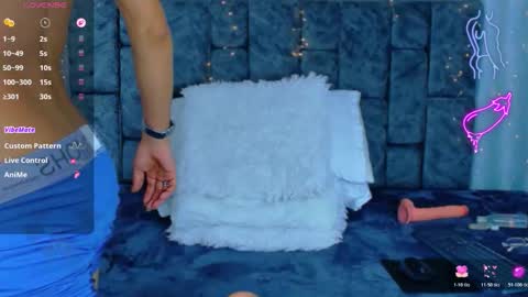 nicolastorres__ online show from March 27, 8:26 am