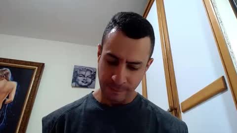 Snapshot of nicolay_74 chatting on February 14, 4:52 pm Nicolay online show from February 14, 4:52 pm