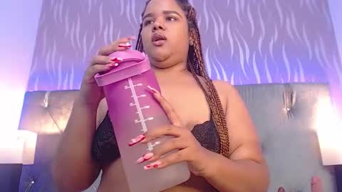 Nicolle online show from October 23, 10:54 pm