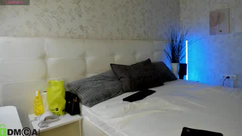 GMT7TueWedThSu 0300am-0900am. Sa 1000am-0400pm online show from October 15, 8:31 pm