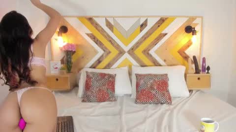 Nicole Haley online show from February 24, 3:20 pm