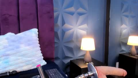 Nicole online show from March 30, 3:06 am