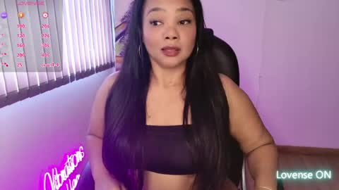 nicole_lushh online show from April 5, 6:27 pm