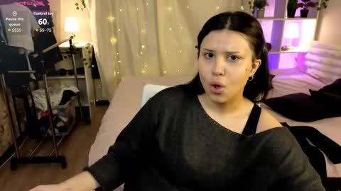 My name is Nicole. I m completely new here online show from November 5, 10:28 am