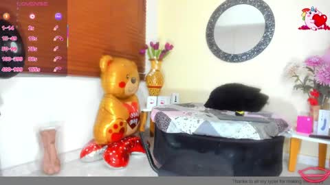 Nicole Santana online show from April 16, 11:07 pm