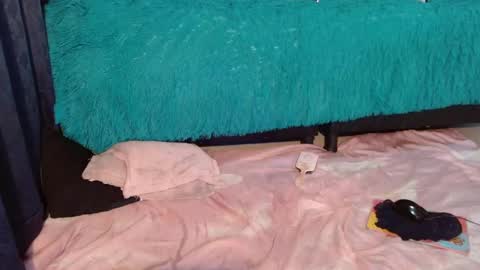  Anna Nicole  online show from September 27, 6:05 pm