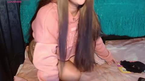  Anna Nicole  online show from October 14, 5:05 pm