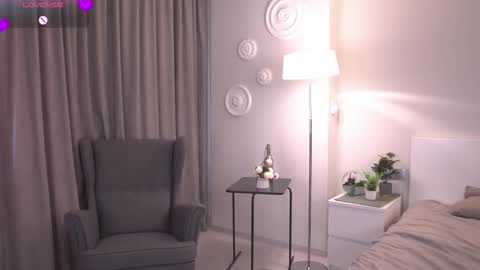 Kimmy online show from September 19, 1:32 am