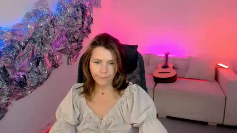 nicolehits online show from September 19, 9:13 am