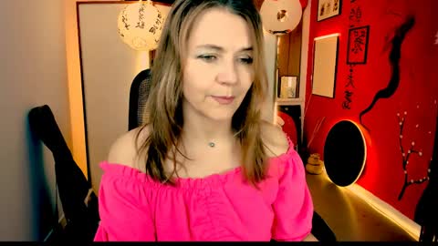 nicolehits online show from April 5, 1:08 pm