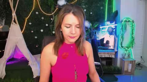 nicolehits online show from March 4, 1:41 pm