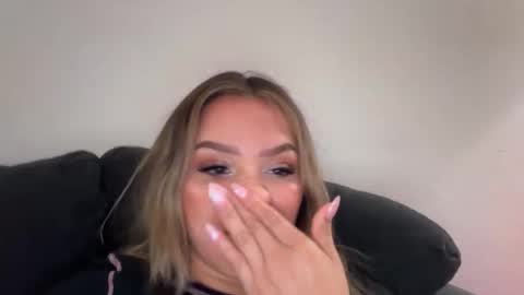 nicolelovesyou444 online show from October 28, 1:50 am