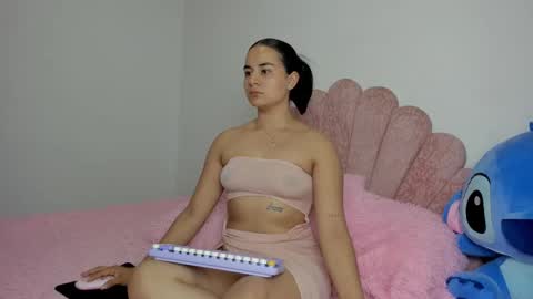 nicole santana online show from September 11, 11:17 pm