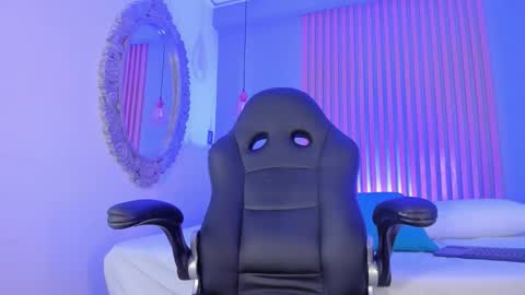 Nicole online show from November 20, 9:23 pm