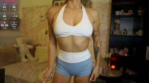 nicolette__shea_ online show from October 30, 8:26 am