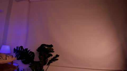 Snapshot of nicolle_evanss_ chatting on September 27, 5:16 am nicolle_evanss_ online show from September 27, 5:16 am