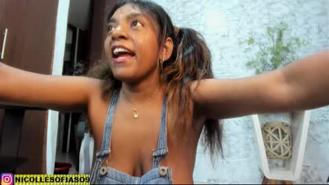 nicollesofia3 online show from September 10, 7:04 pm