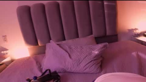 NicolRoss online show from December 13, 9:43 pm