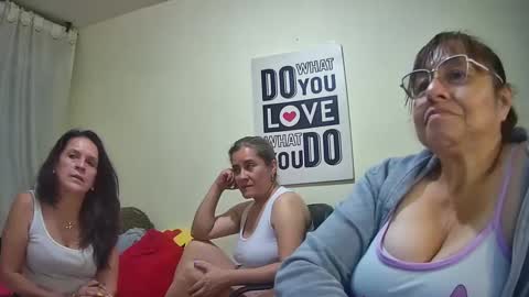 nicoltatiana_ online show from September 18, 11:42 pm