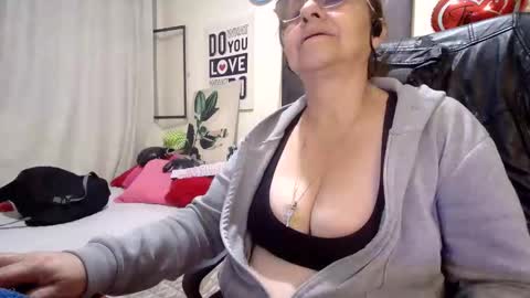 nicoltatiana_ online show from May 27, 11:57 pm