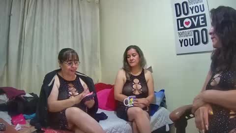 nicoltatiana_ online show from October 9, 11:54 pm