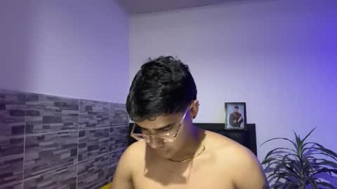 nicvelez22 online show from March 18, 2:39 am