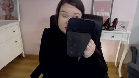 Holly online show from February 17, 5:50 am