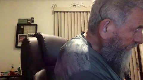 nightmoves1970 online show from October 27, 4:01 am