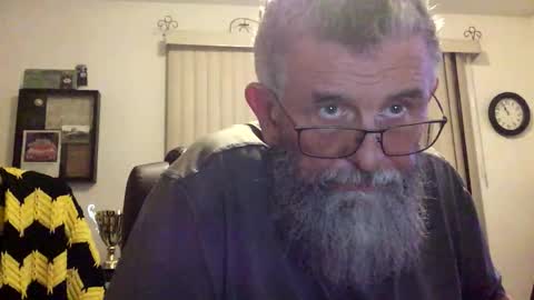 nightmoves1970 online show from November 19, 4:01 am