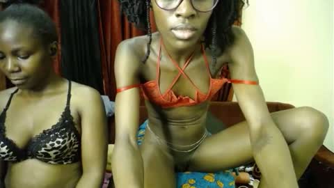 Snapshot of nightnurse_xx chatting on October 20, 5:40 pm Tina online show from October 20, 5:40 pm